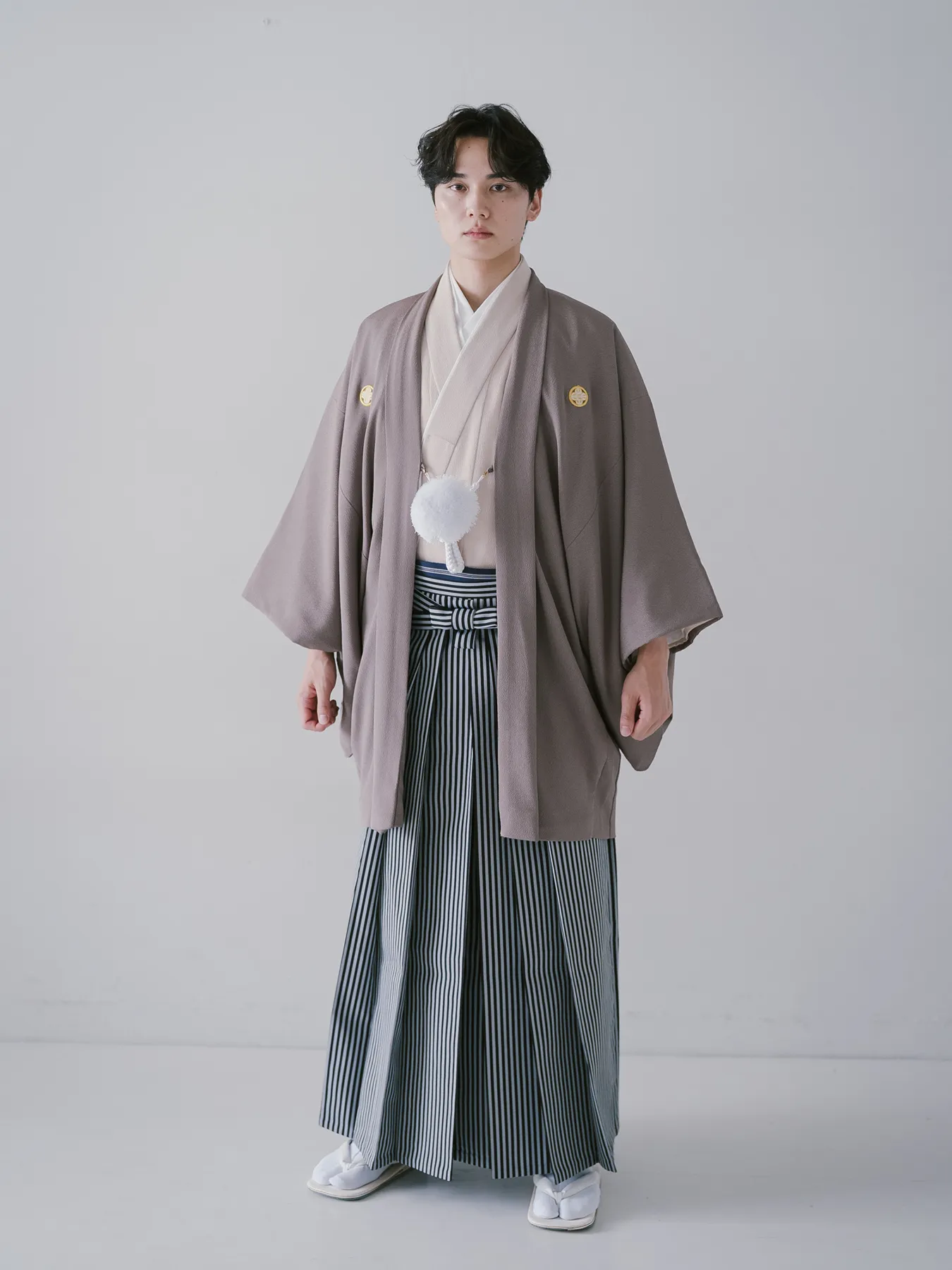 ベージュ紋服