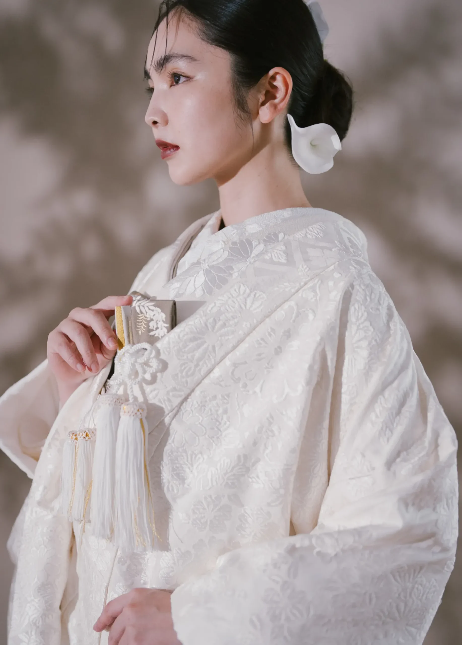 能衣裂取草花紋