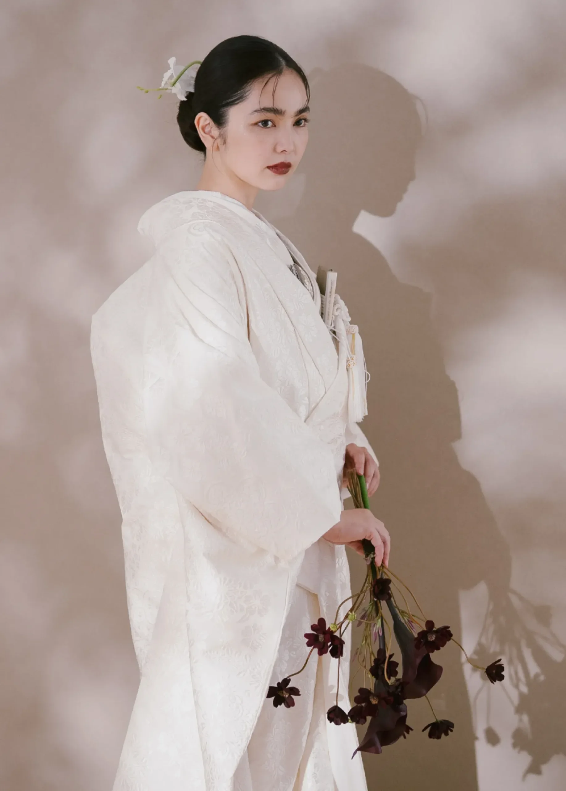能衣裂取草花紋